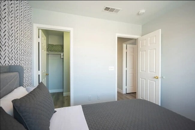 Building Photo - 8322 Montgomery St