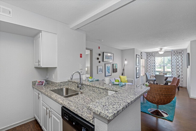 Building Photo - z-121625-The Terraces at Lake Mary