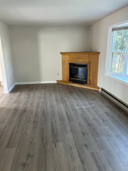 Building Photo - 121 Edgewood Dr