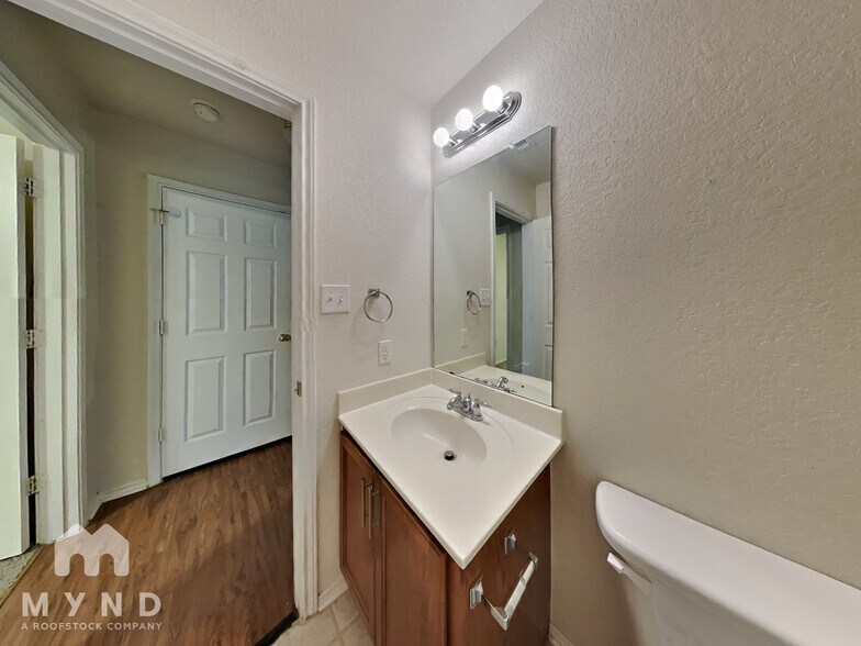 Building Photo - 6539 Estes Flats