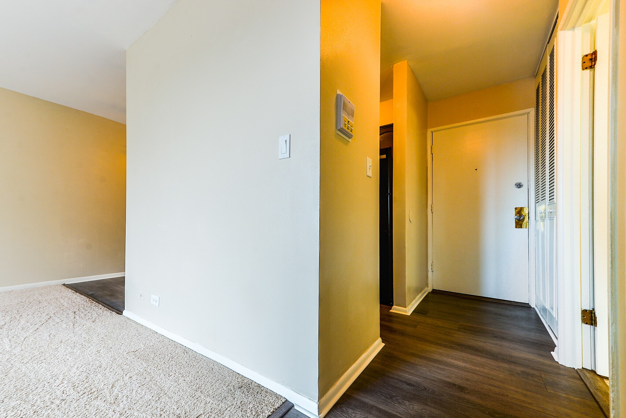Building Photo - 1475 Rebecca Dr