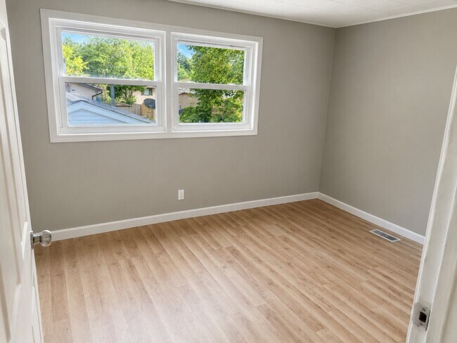 Building Photo - 217 S Orchard Dr