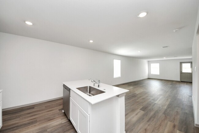 Building Photo - 1018 Bluegill Ln