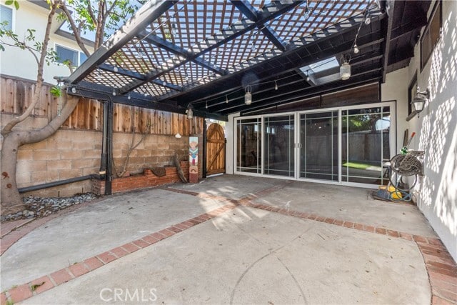 Building Photo - 25046 Feijoa Ave