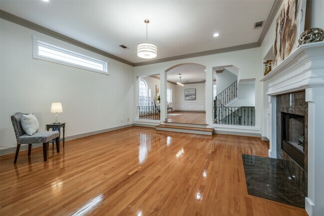 Building Photo - 2019 Morse St