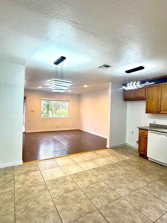 Building Photo - 8839 Tilden Ave