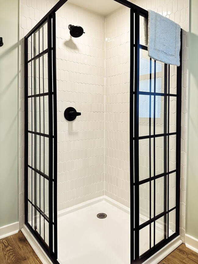 Building Photo - Beautiful 3 Bed 2.5 Bath Home!