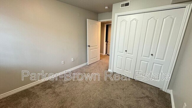 Building Photo - 1249 W 110 N