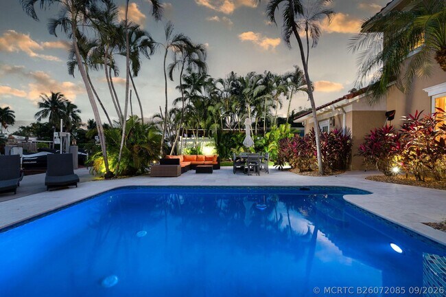 Building Photo - 514 Solar Isle Dr