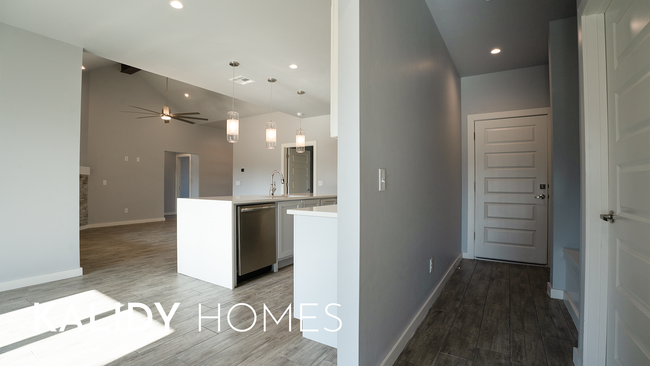 Building Photo - 14971 E Reno Ave