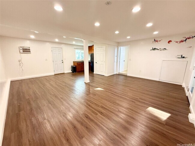 Building Photo - 94-069 Puanane Loop