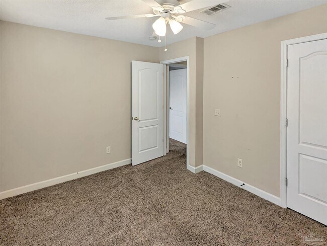 Building Photo - 734 Marlin Spike Dr