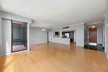 Building Photo - 5150 Hidalgo St