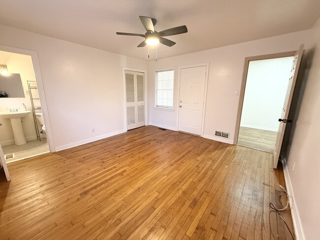 Building Photo - 1100 W Grand Ave