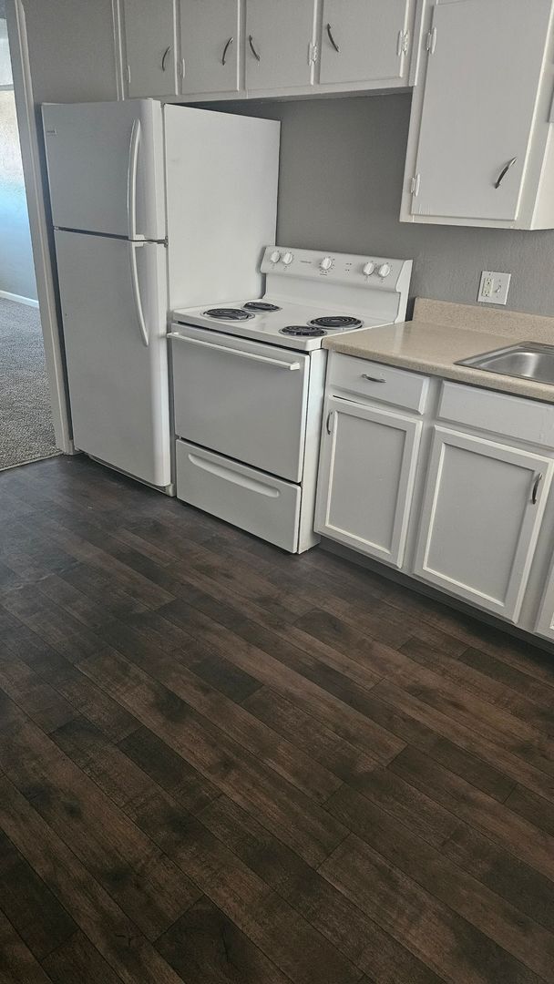 Primary Photo - 2 bedroom- HUGE PATIO