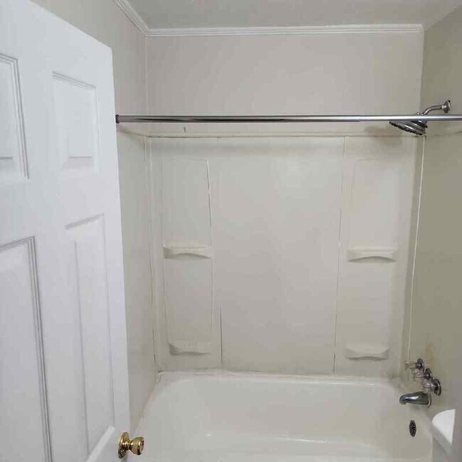 Building Photo - 936 Camden Ave
