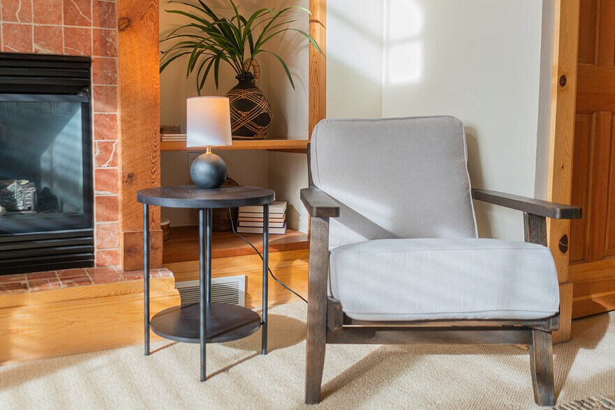 Building Photo - 215 Double Eagle Dr