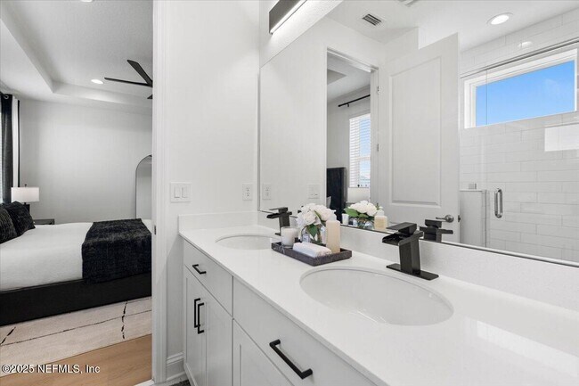 Building Photo - 492 Rum Runner Wy