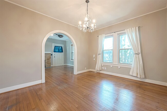 Building Photo - 1309 2nd St