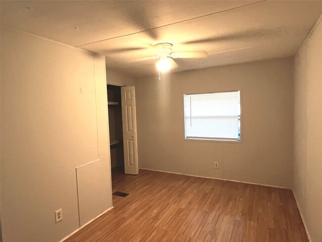 Building Photo - 13207 Captain Cir