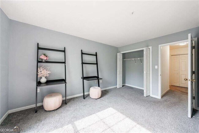Building Photo - 27306 Plantation Dr NE