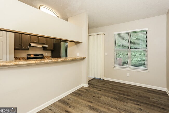 Building Photo - 2400 Boone Pl