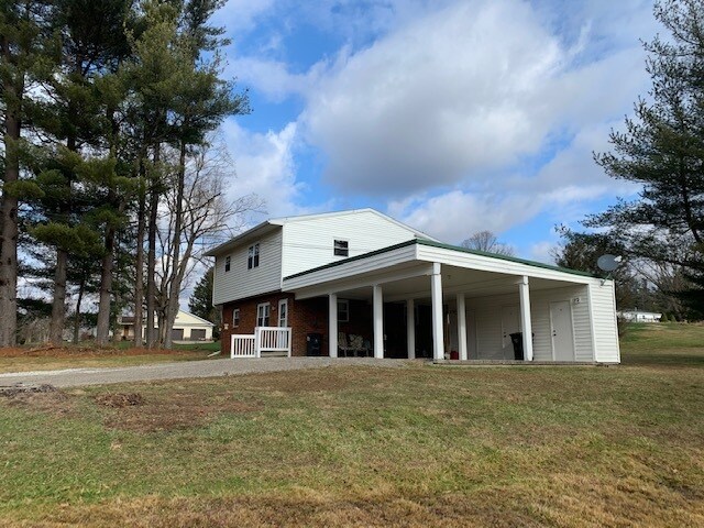 Building Photo - 6230 Radford Rd