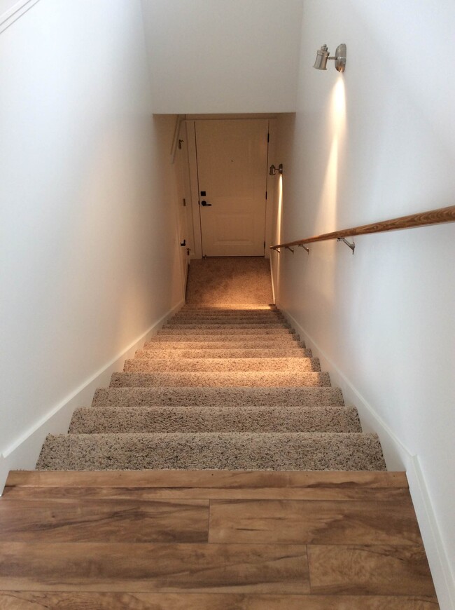 Building Photo - 3308 Sora Way