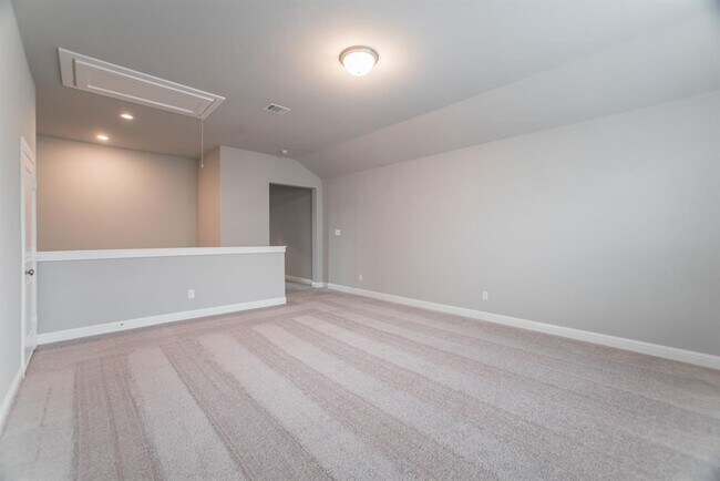 Building Photo - 2344 Goldenglade Dr