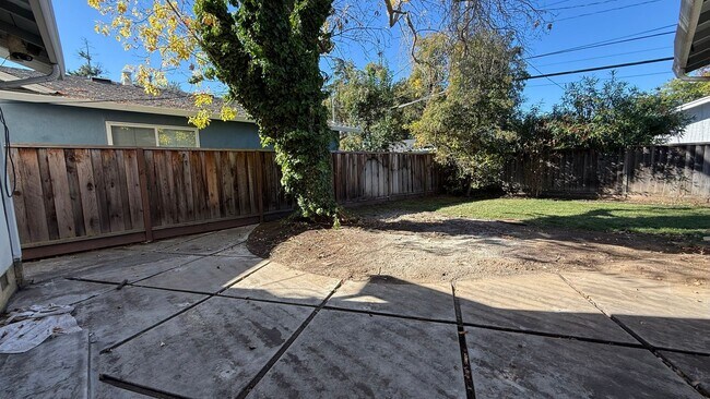 Building Photo - 6BD/3BA – Spacious West San Jose home near...