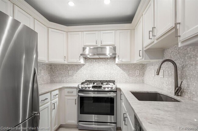 Building Photo - 1566 Maryland Club Dr