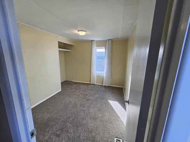 Building Photo - 5215 Deadwood Dr