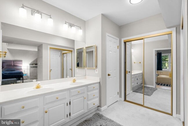 Building Photo - 10241 Aspen Willow Dr