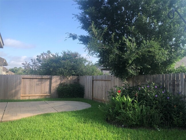 Building Photo - 7102 Thistlewood Park Ct