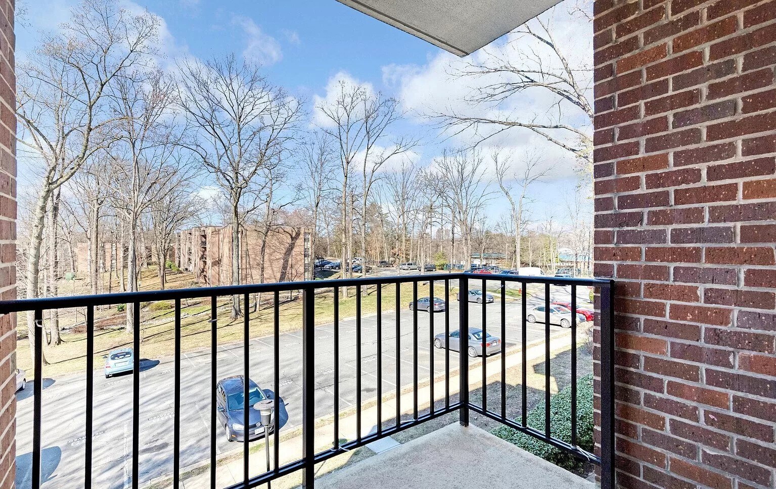 Building Photo - 3304 Woodburn Village Dr