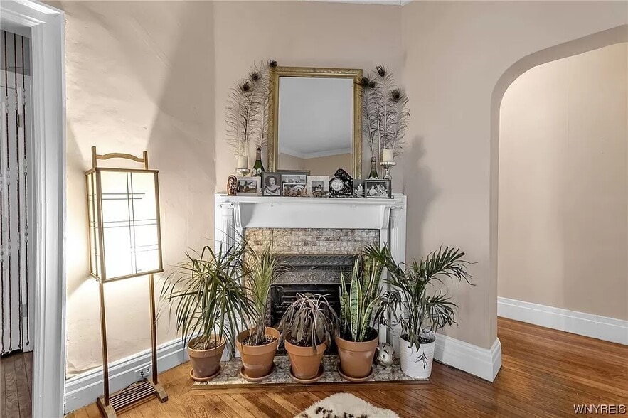 Building Photo - 175 Saint James Pl