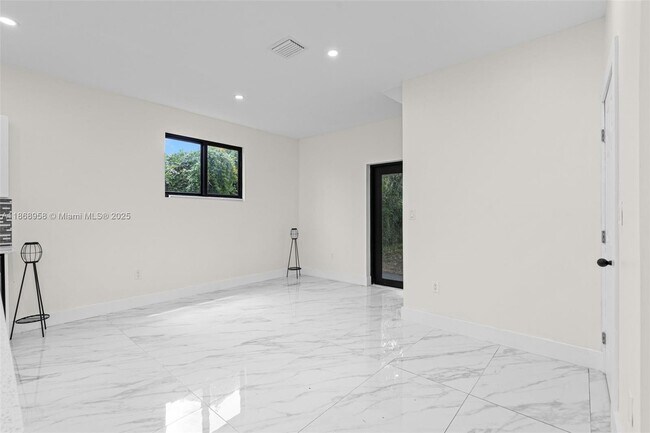 Building Photo - 742 NW 70th St