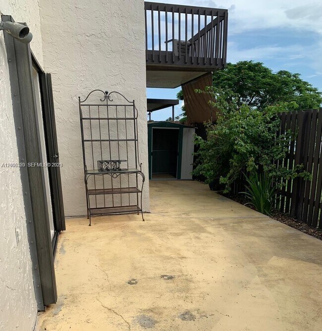 Building Photo - 15292 SW 46th Ln