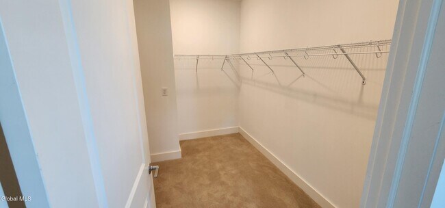 Building Photo - 5 Broom Shop Ln