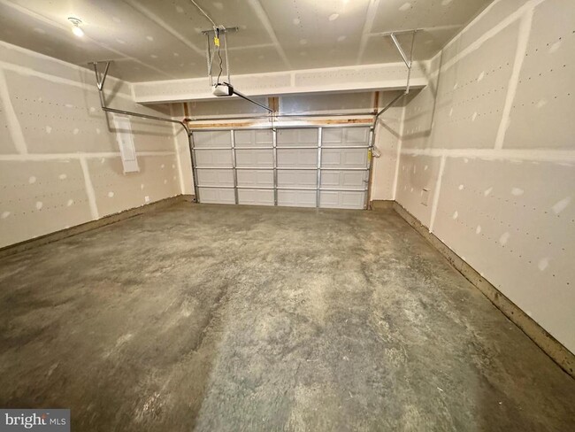Building Photo - 19 Trout Lily Dr