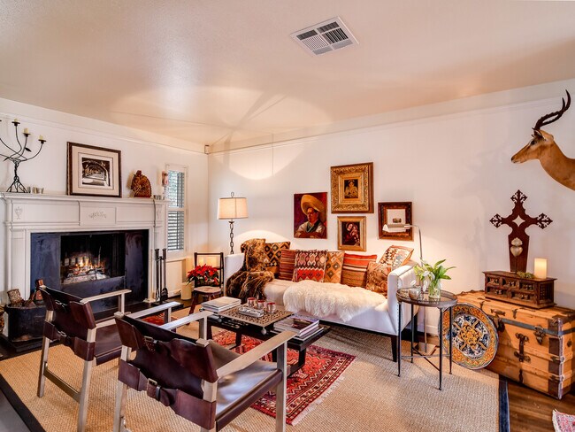 Building Photo - 134 W Summit Ave.