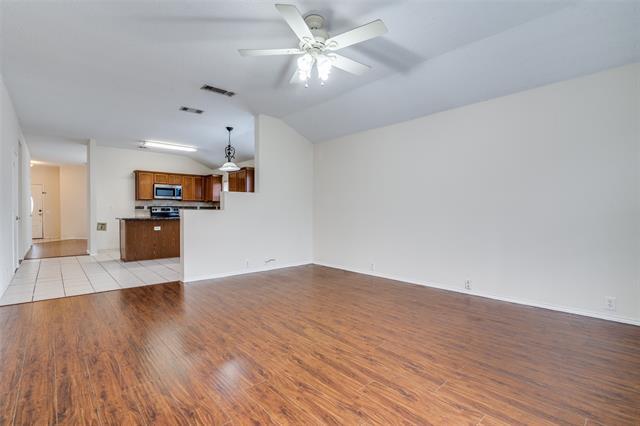 Building Photo - 206 Trenton Dr