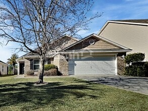 Building Photo - 116 Spring Lakes Dr