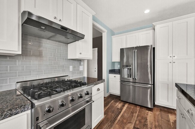 Building Photo - 774 Star Spangled Dr