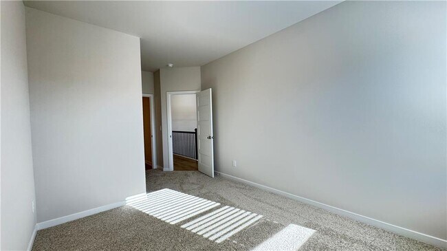 Building Photo - 5401 Bancroft Ln