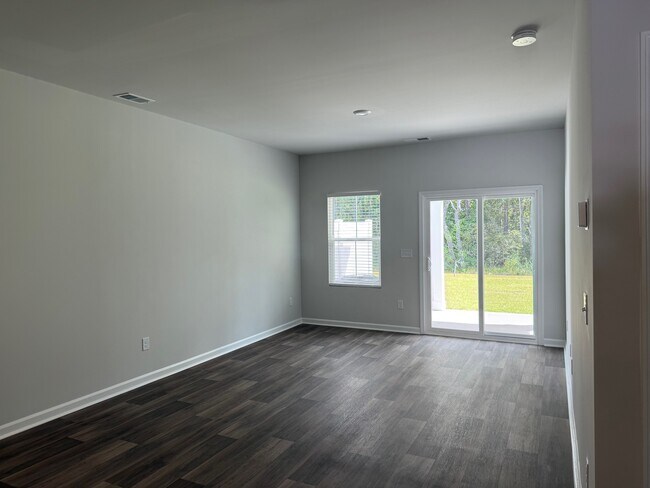 Building Photo - 1033 Arborwood Ln SW
