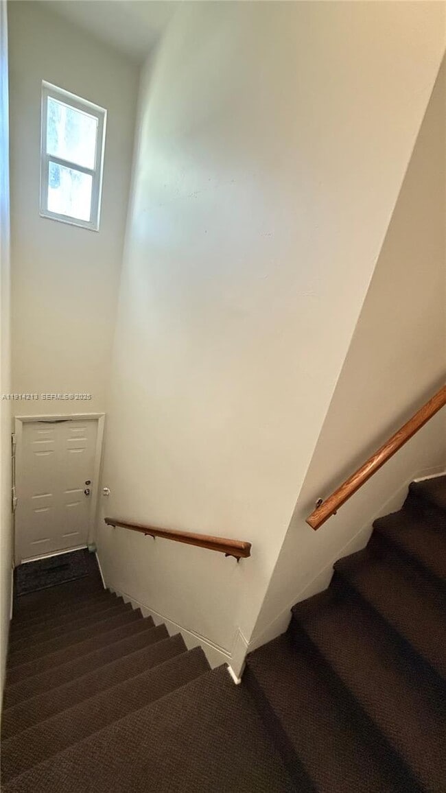 Building Photo - 755 NE 91st St