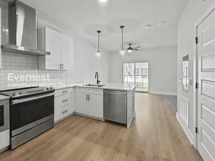 Building Photo - 3101 Govalle Ave