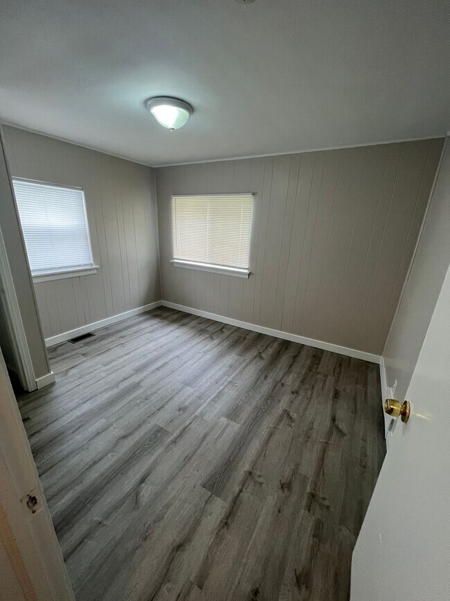 Building Photo - 26451 Lorenz St