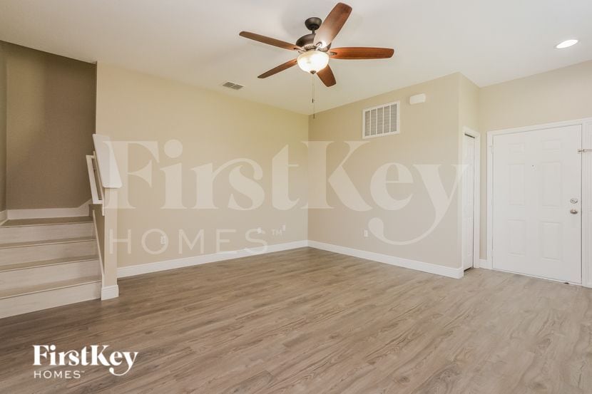 Building Photo - 109 8th St